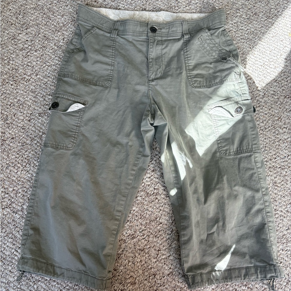 Lee Olive Green Buttoned Cargo Shorts